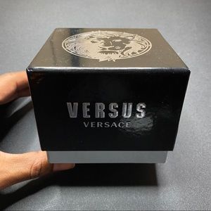 Versace versus box